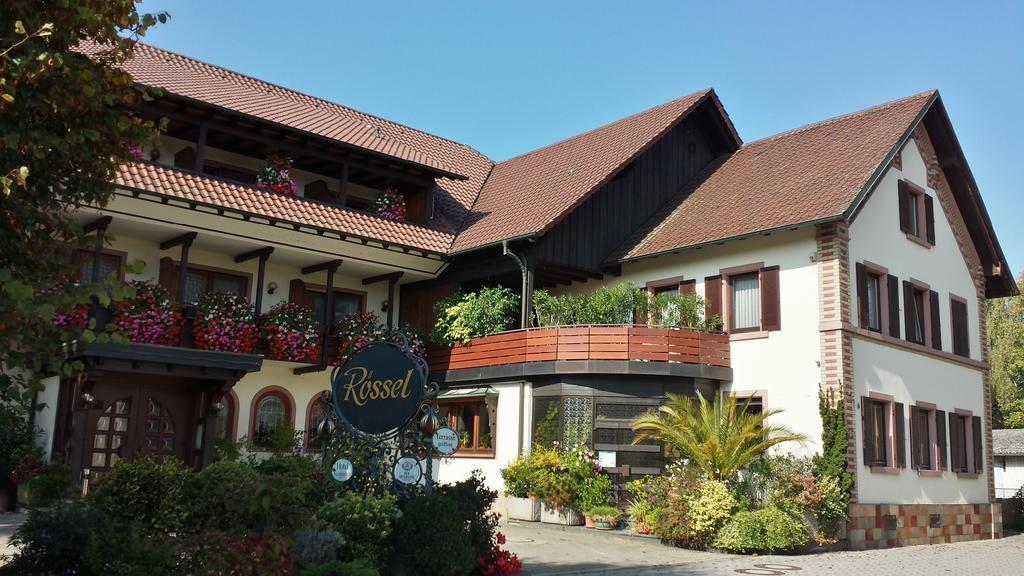 Gasthaus Zum Roessel Lichtenau Scherzheim Екстериор снимка